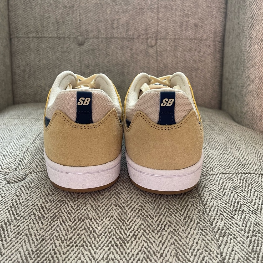 nike sb alleyoop club gold